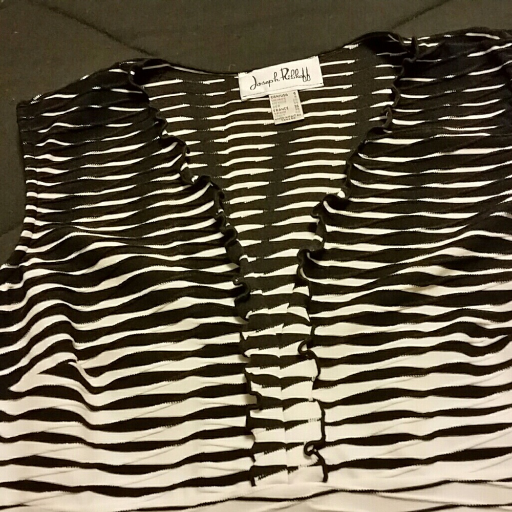 BLACK/WHITE DRESS - Picture 4 of 5