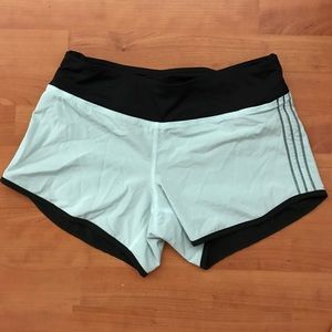 Lulelemon Sz 4 Reversible Black/sky blue