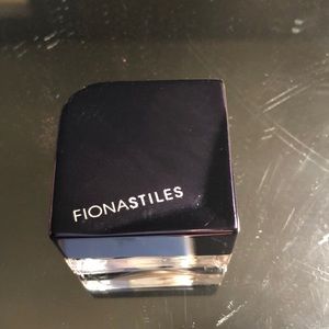 Fiona Stiles brow sculpting wax