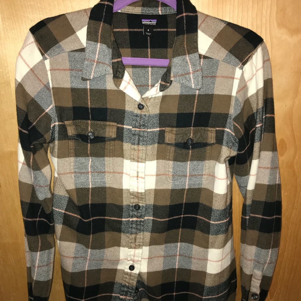 Womens Patagonia flannel size 6