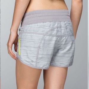 Lululemon Tracker Short II *2-way Stretch