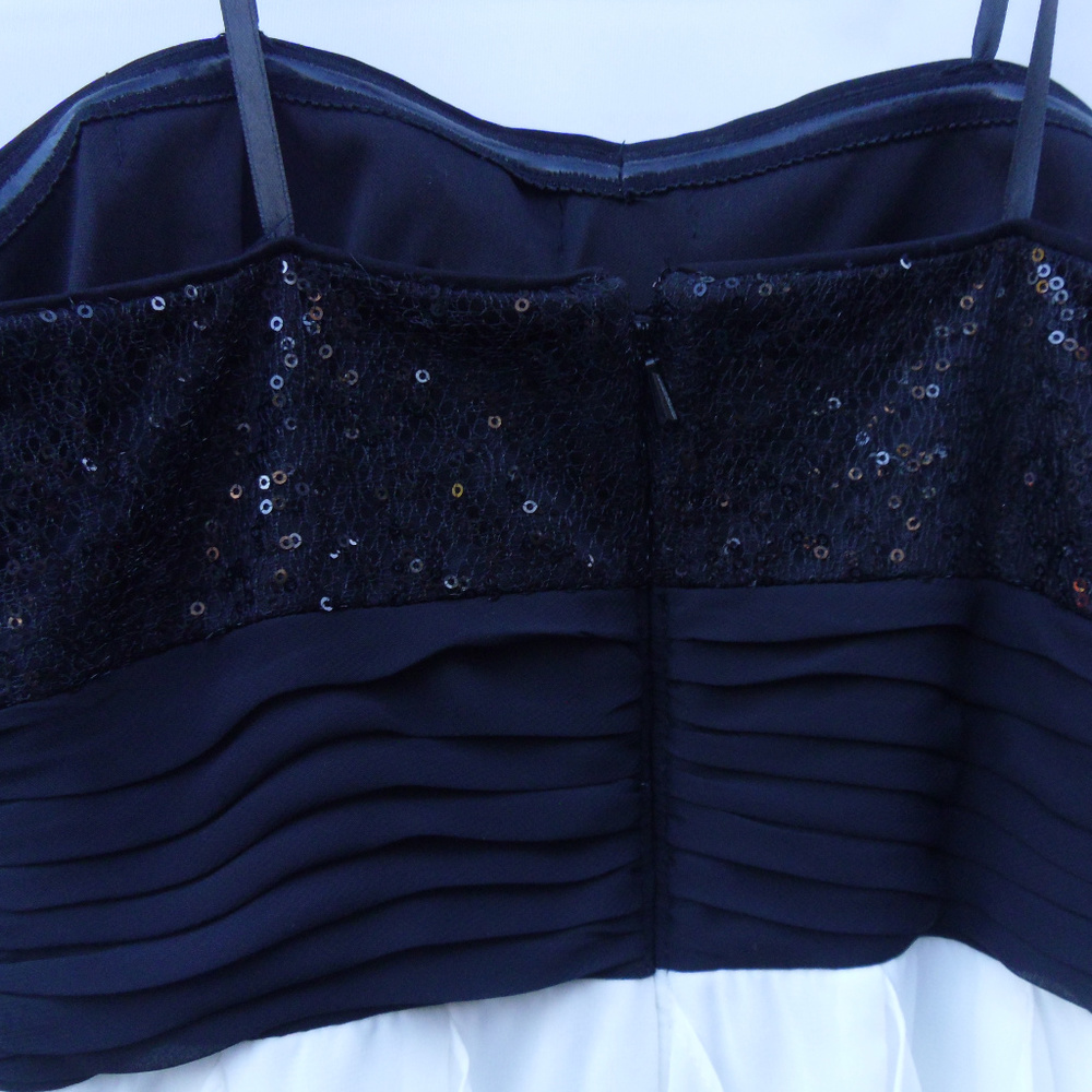 Hailey Logan by Adrianna Papell black Sequin Dress - Picture 6 of 6