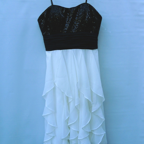 Hailey Logan Dresses & Skirts - Hailey Logan by Adrianna Papell black Sequin Dress