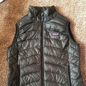 Patagonia down vest size xs