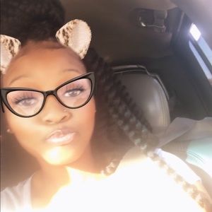 Meet your Posher, Hester