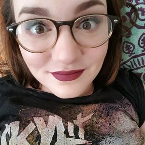 Meet your Posher, Liz