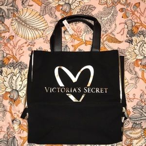 🛍Black and gold Victoria’s Secret tote🛍