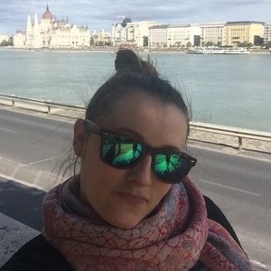 Meet your Posher, Ali