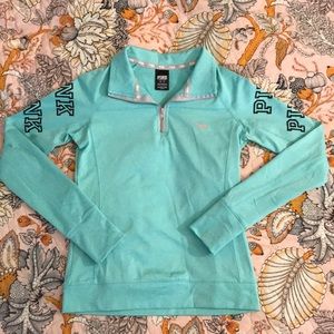 ✨Barely worn good quality PINK activewear jacket✨