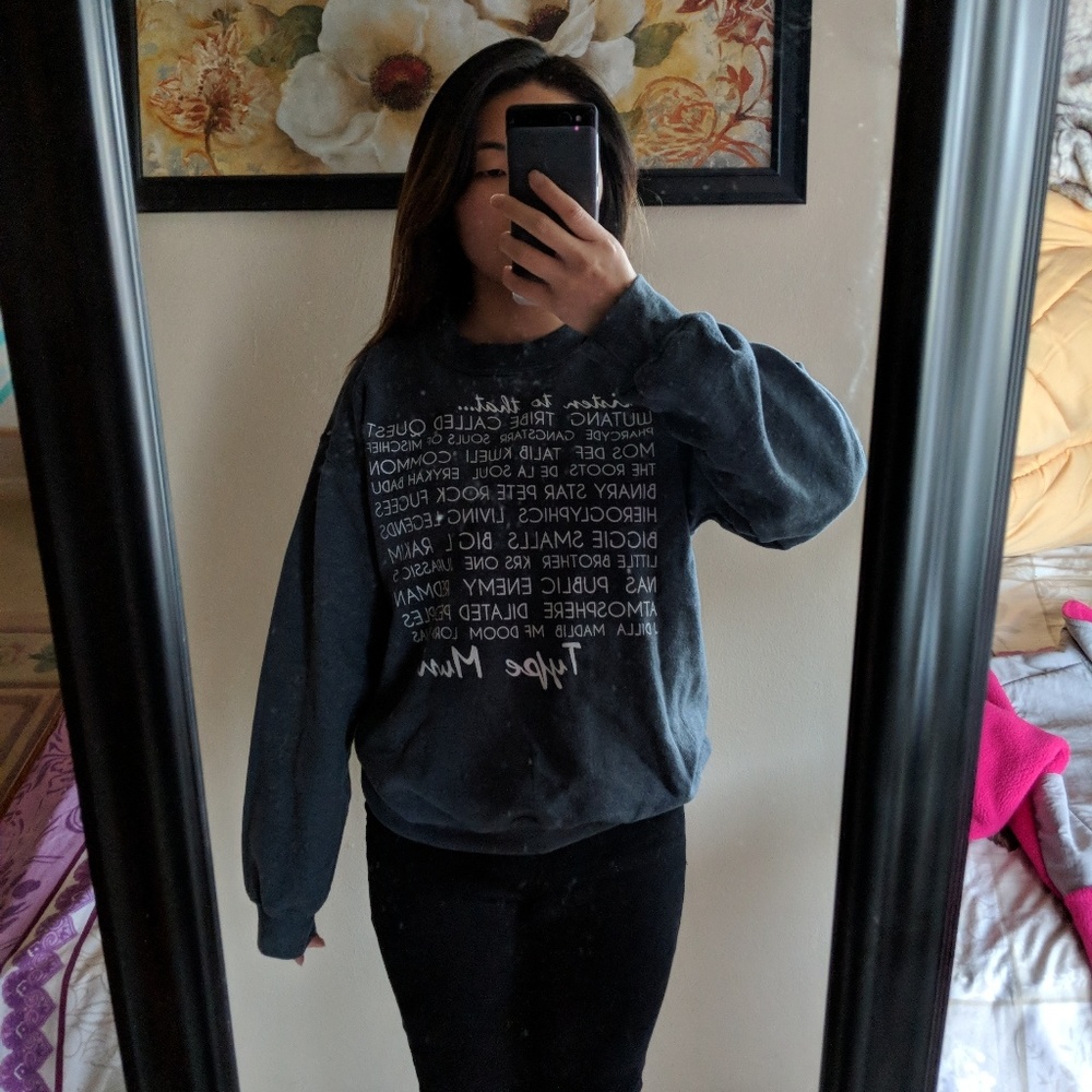 Crewneck: "I listen to that ... Type music"