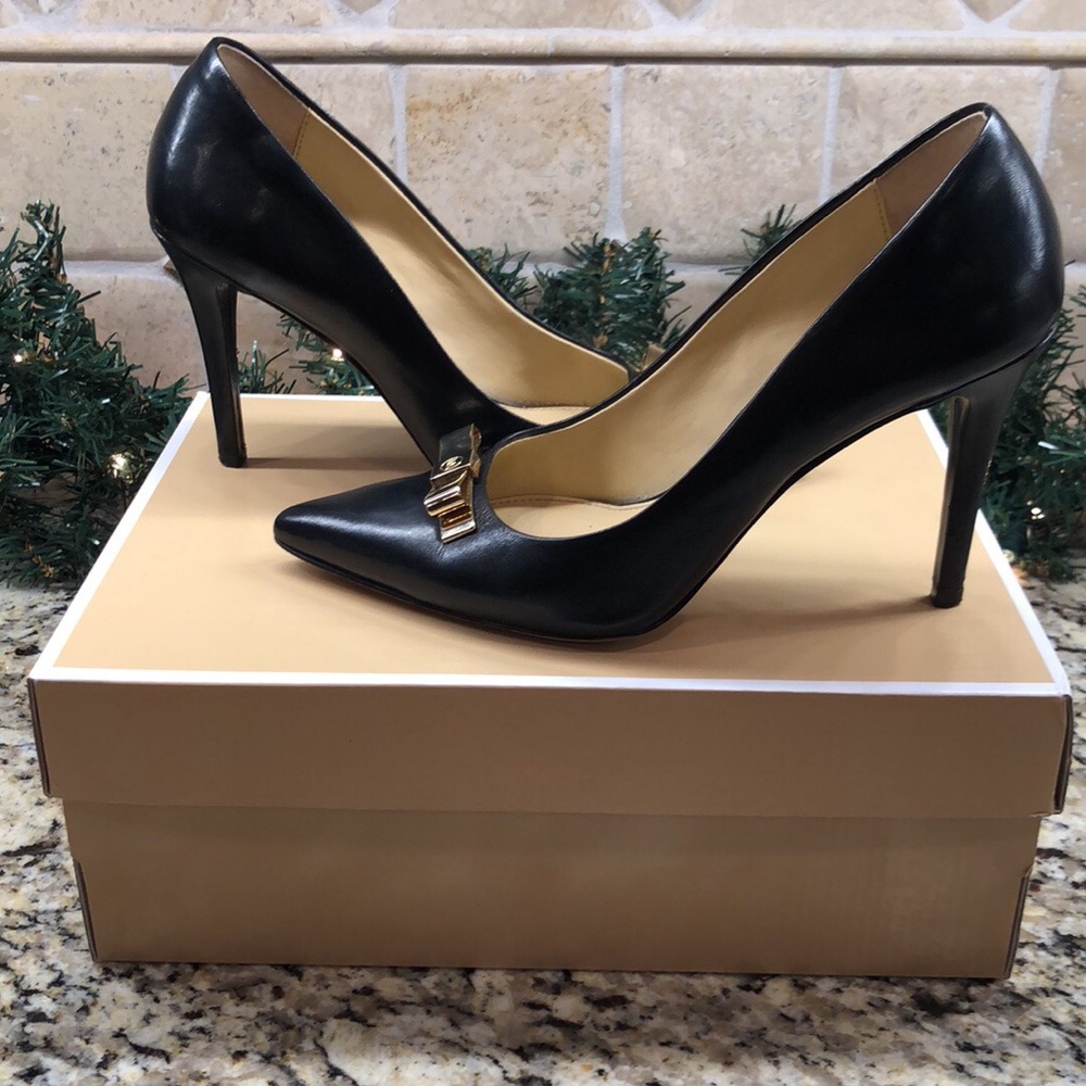 Michael Kors Size 6.5 Pumps