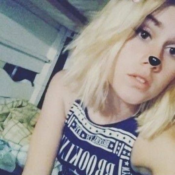 Meet your Posher, Tori - Picture 1 of 1