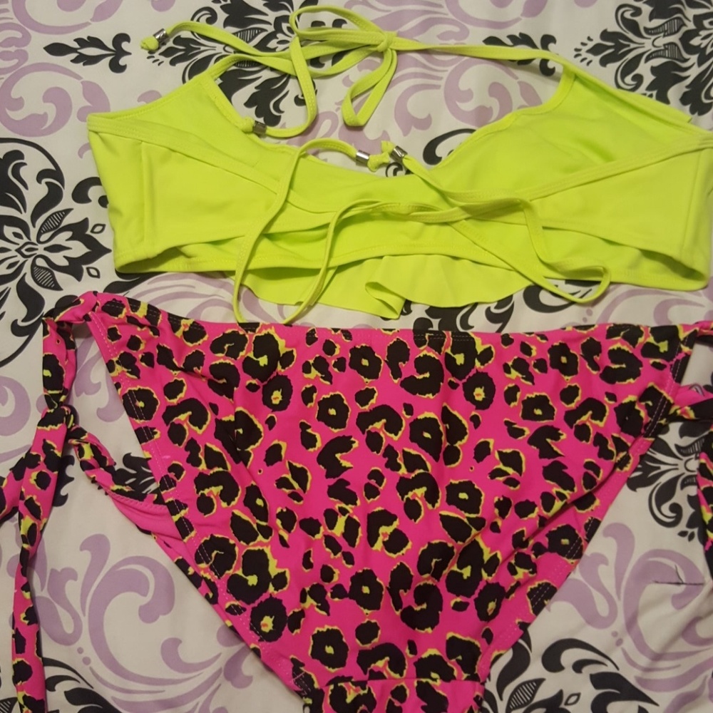 Bathing Suit - Picture 4 of 5