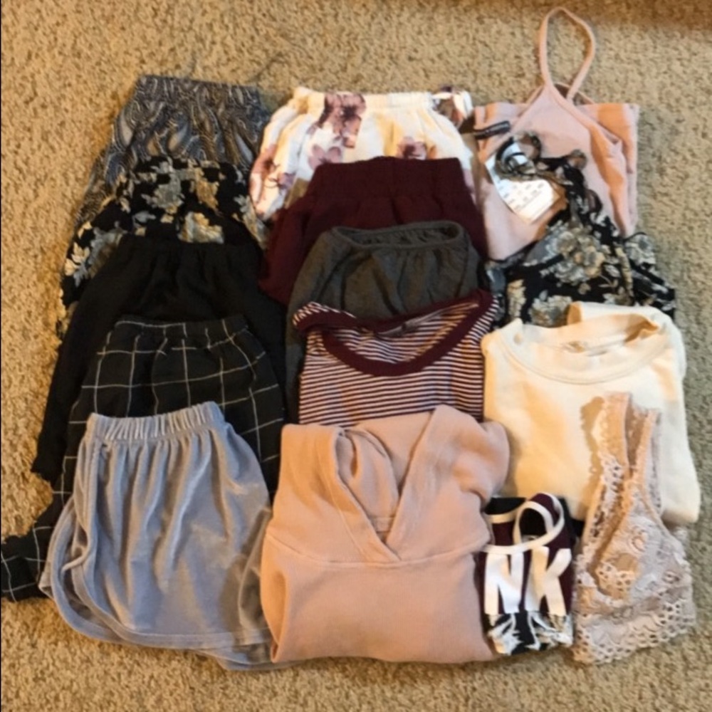 Brandy Melville bundle LOTS
