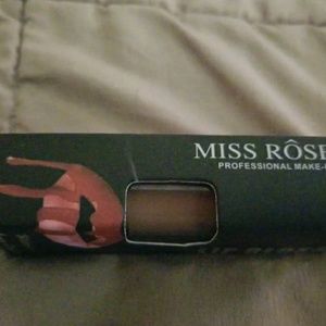 New miss rose professional lip gloss