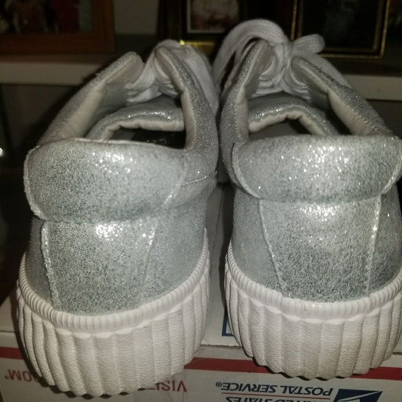 COOL SNEAKERS. size 7. never worn - Picture 7 of 8
