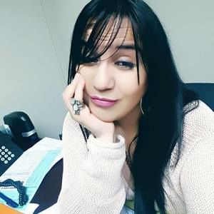 Meet your Posher, Maria