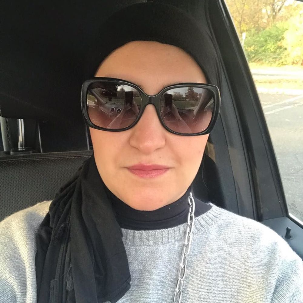 Meet your Posher, Noha