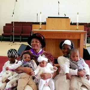 Meet your Posher, Monique