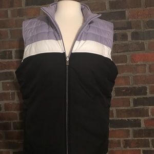 Izod women’s reversible puffer vest XL