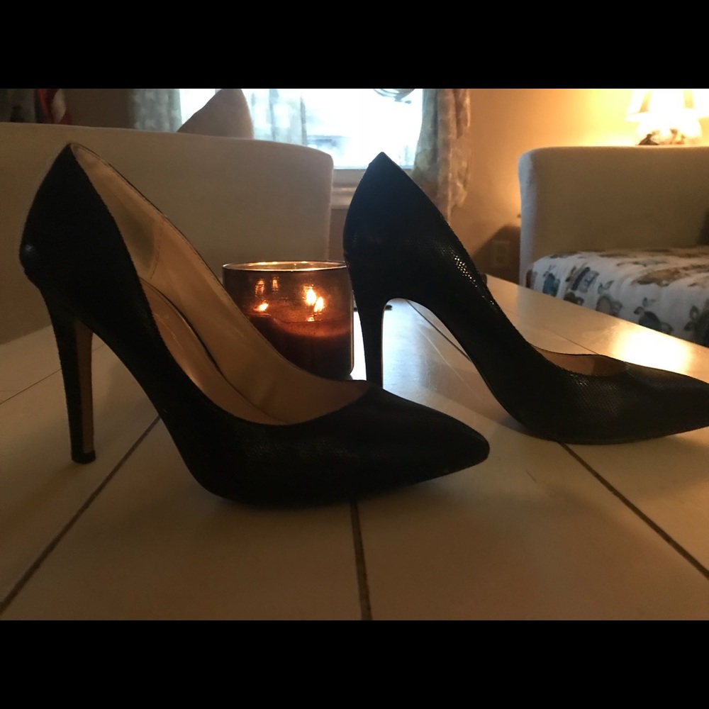 Jessica Simpson pointed toe black pumps