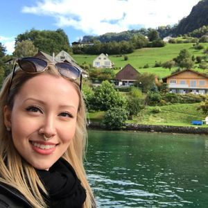 Meet your Posher, Helena