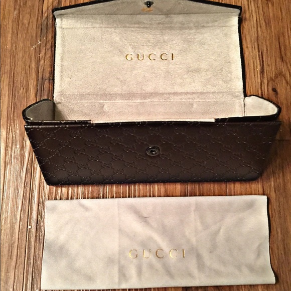 Gucci Eyeglasses - Picture 4 of 4