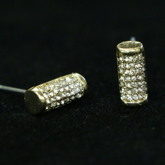 NWOT small gold crystal pave earring LTDE73nc - Picture 2 of 4