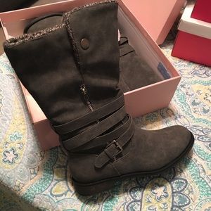 ⭐️FINAL⭐️NWT⭐️ Wide Calf Gray Boots