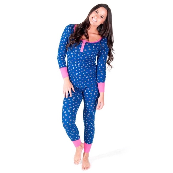 Floral thermal pajamas. - Picture 1 of 3