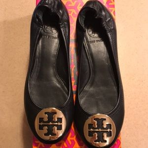 Tory Burch Reva flats black with gold size 6