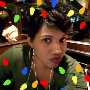 Meet your Posher, Iris