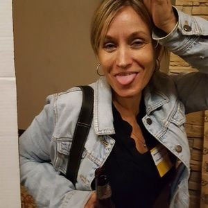 Meet your Posher, Brenda