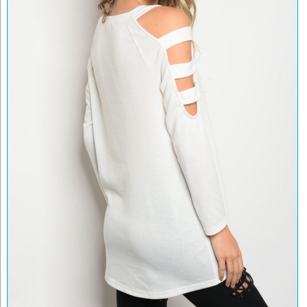 White cold shoulder cutout top, ladder style - Picture 3 of 4