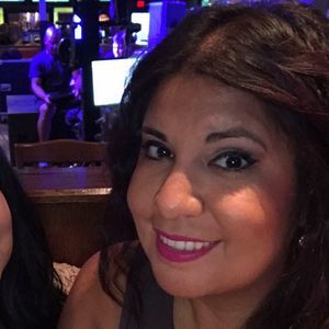 Meet your Posher, Deedee