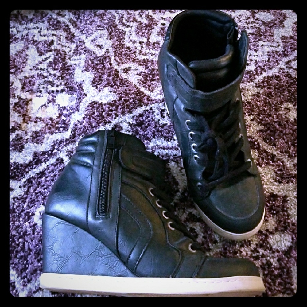 Hidden wedge sneakers