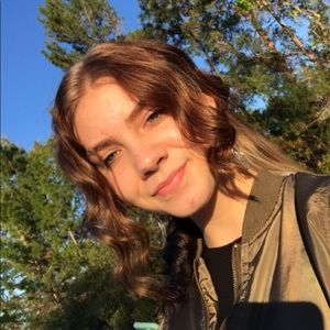 Meet your Posher, Brooke