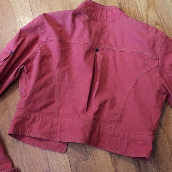 Tulle faded rust jean jacket w/ large tan buttons - Picture 5 of 8