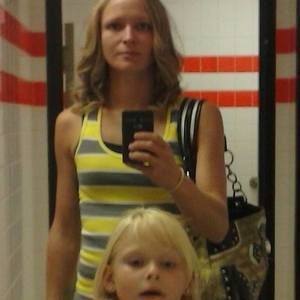 Meet your Posher, Leslie