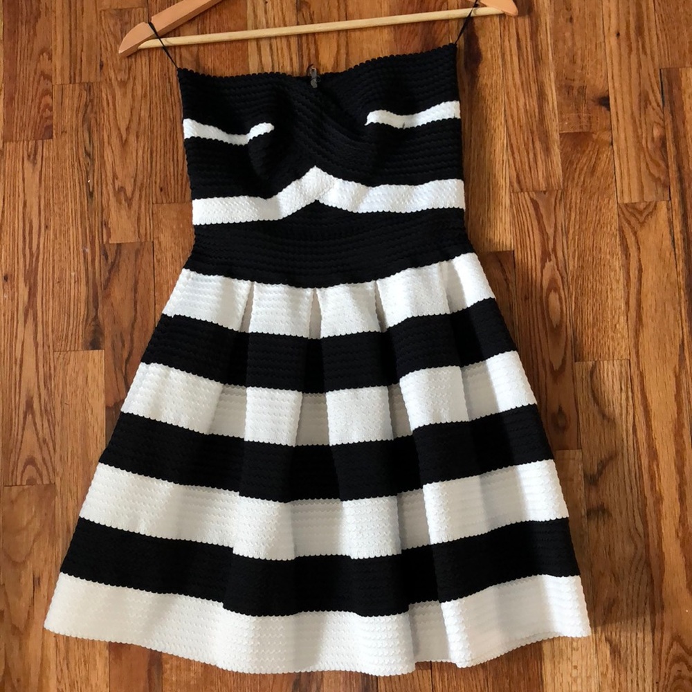 Black and white alythea dress