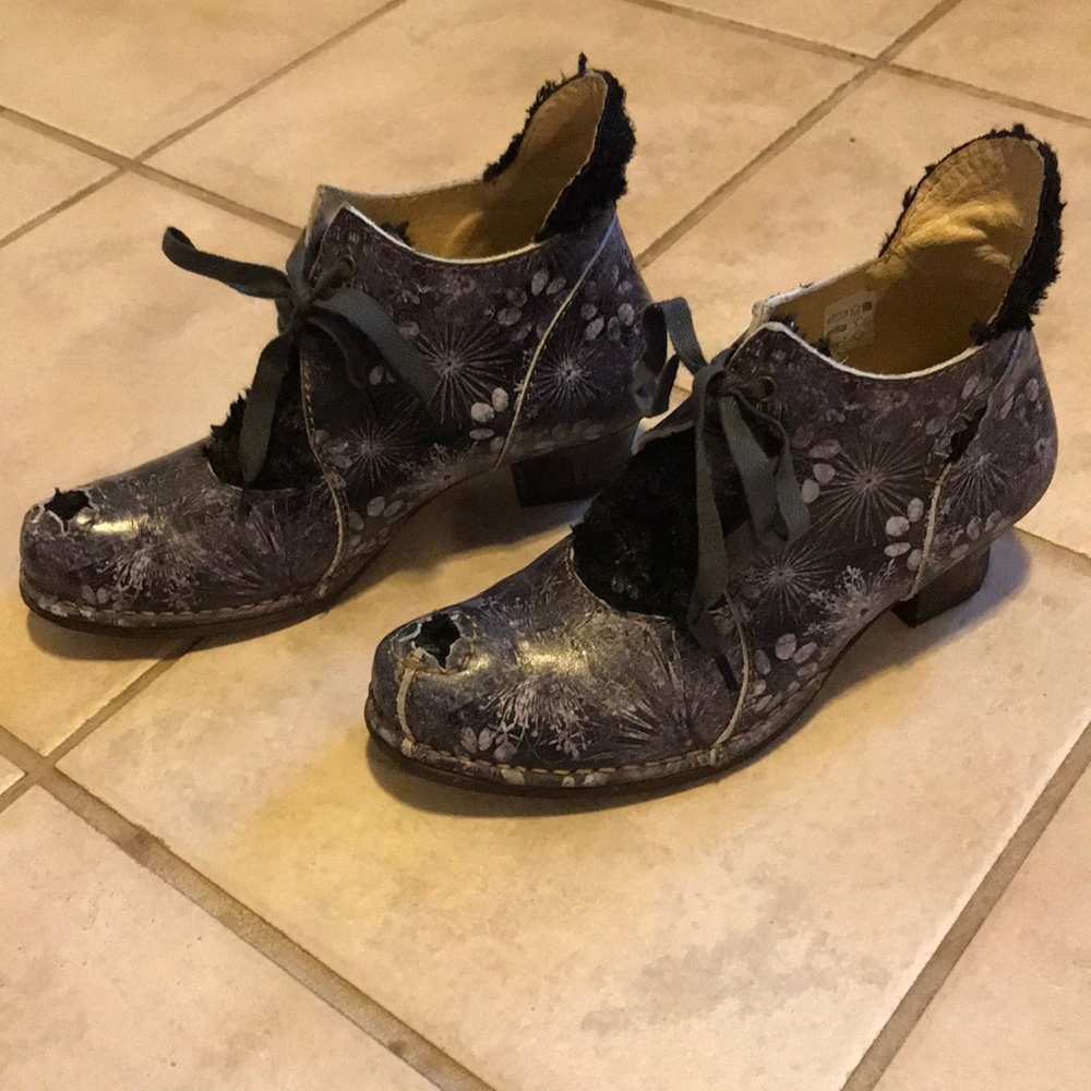 Rover german boots blue design