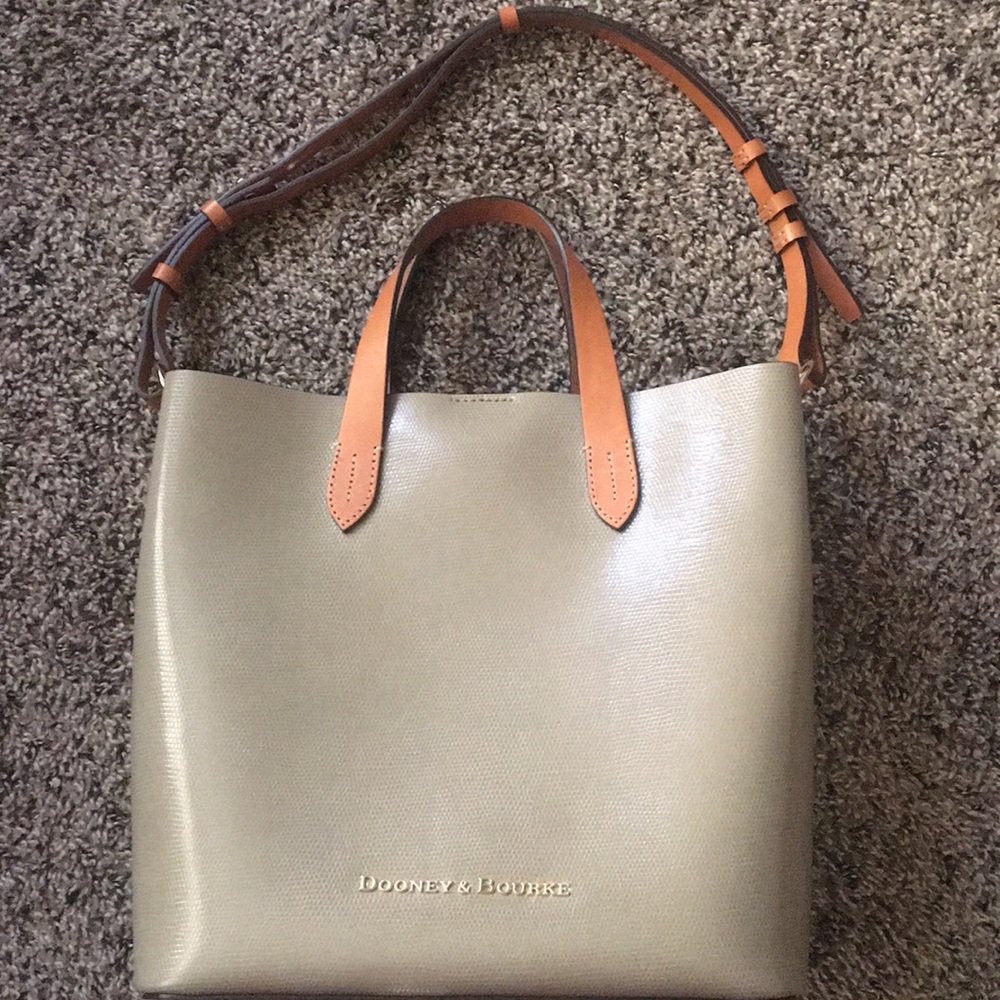 Dooney & bourke tan purse