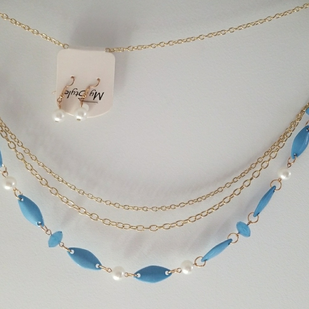 Sexy necklace with matching earrings