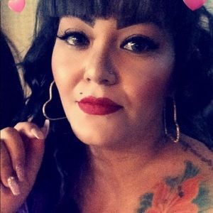 Meet your Posher, Sonia