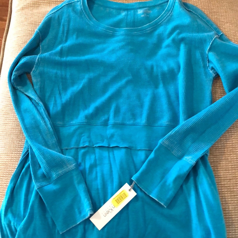 Calvin Klein NWT turquoise thermal
