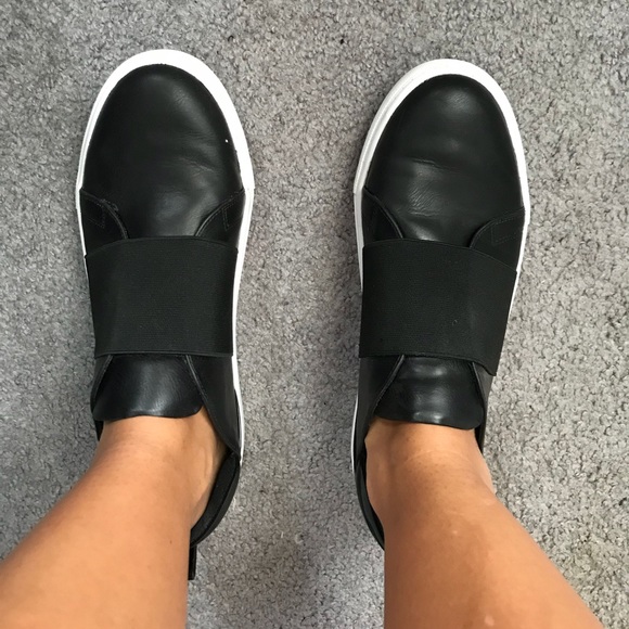 Women’s size 10 Steve Madden lifestyle sneakers - Picture 1 of 5