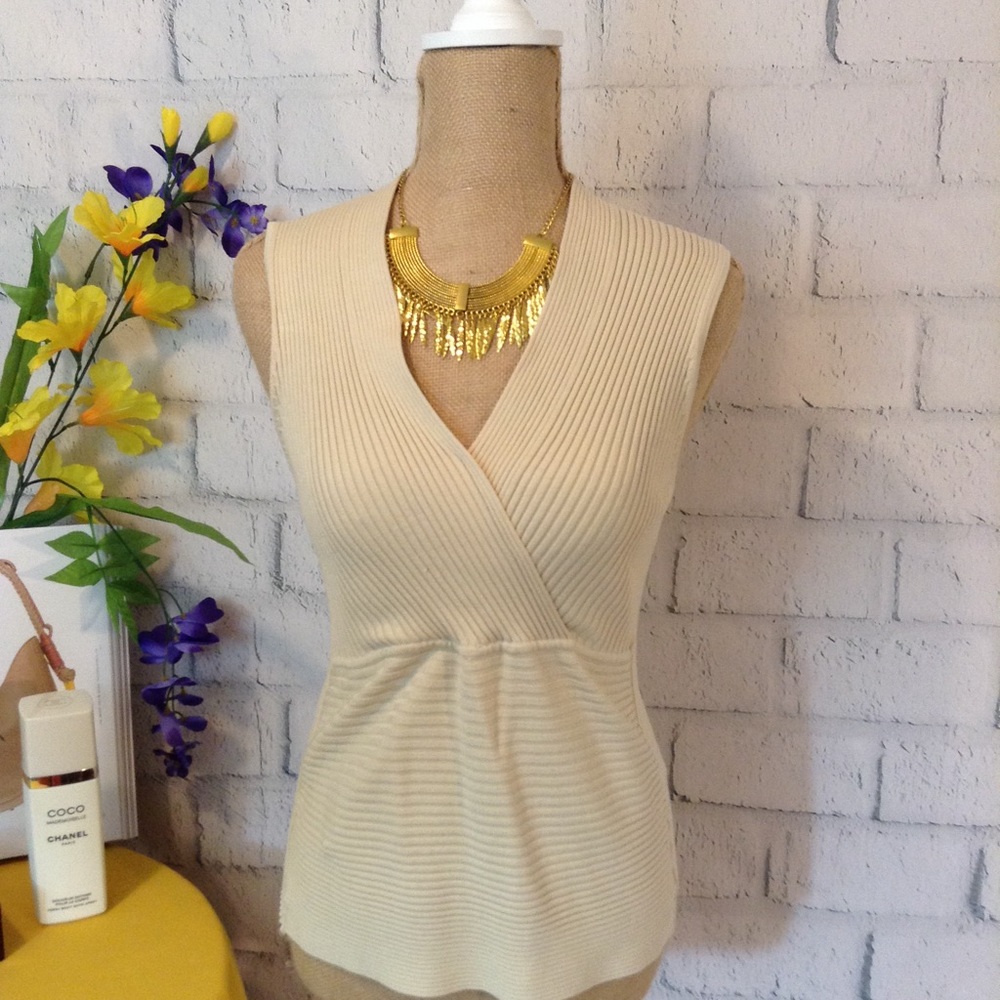 ⬇️ SLEEVELESS KNIT TOP