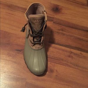 Sperry duck boots size 7.5 worn a handful of times