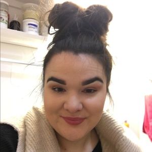 Meet your Posher, Cortney