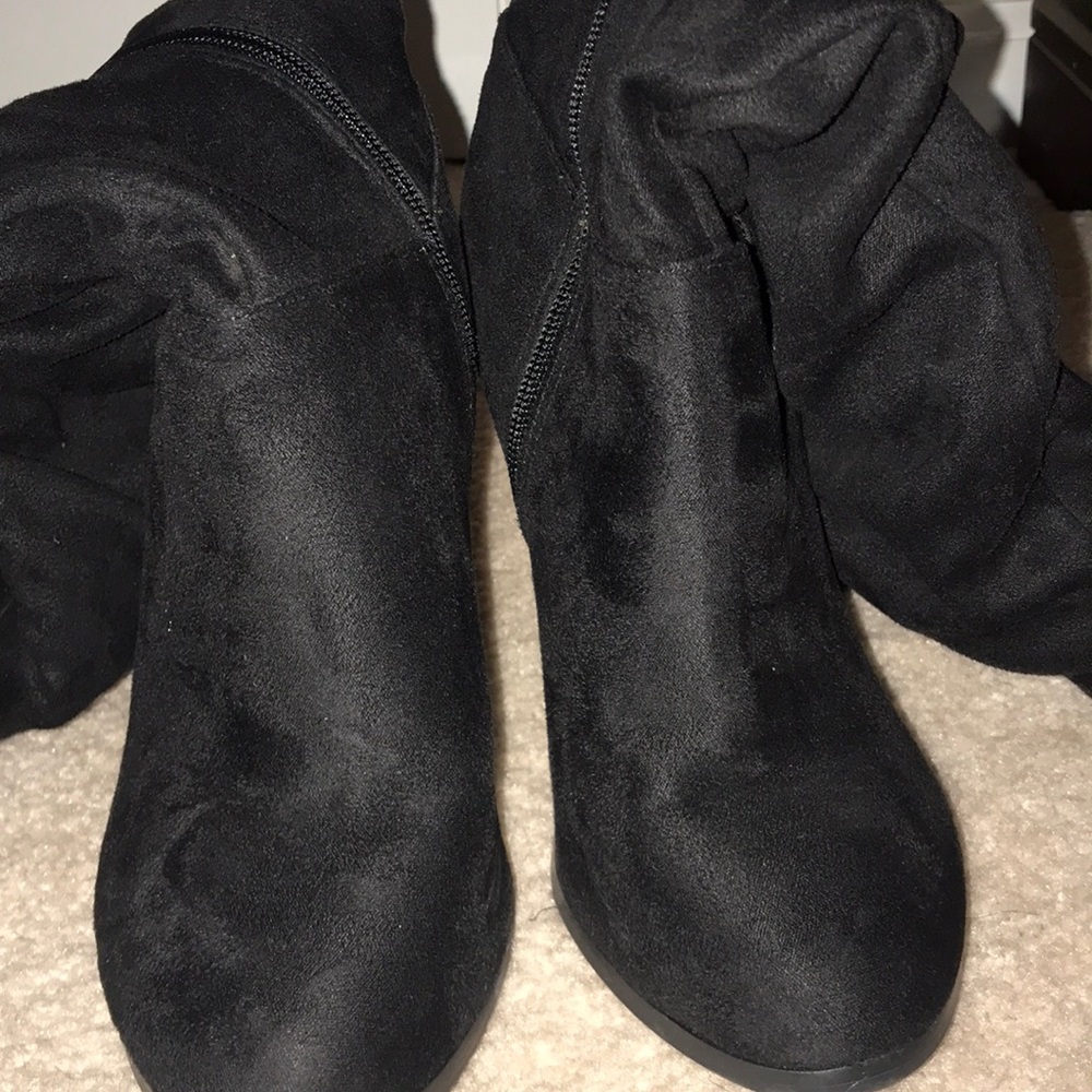 Black heel Knee high boots
